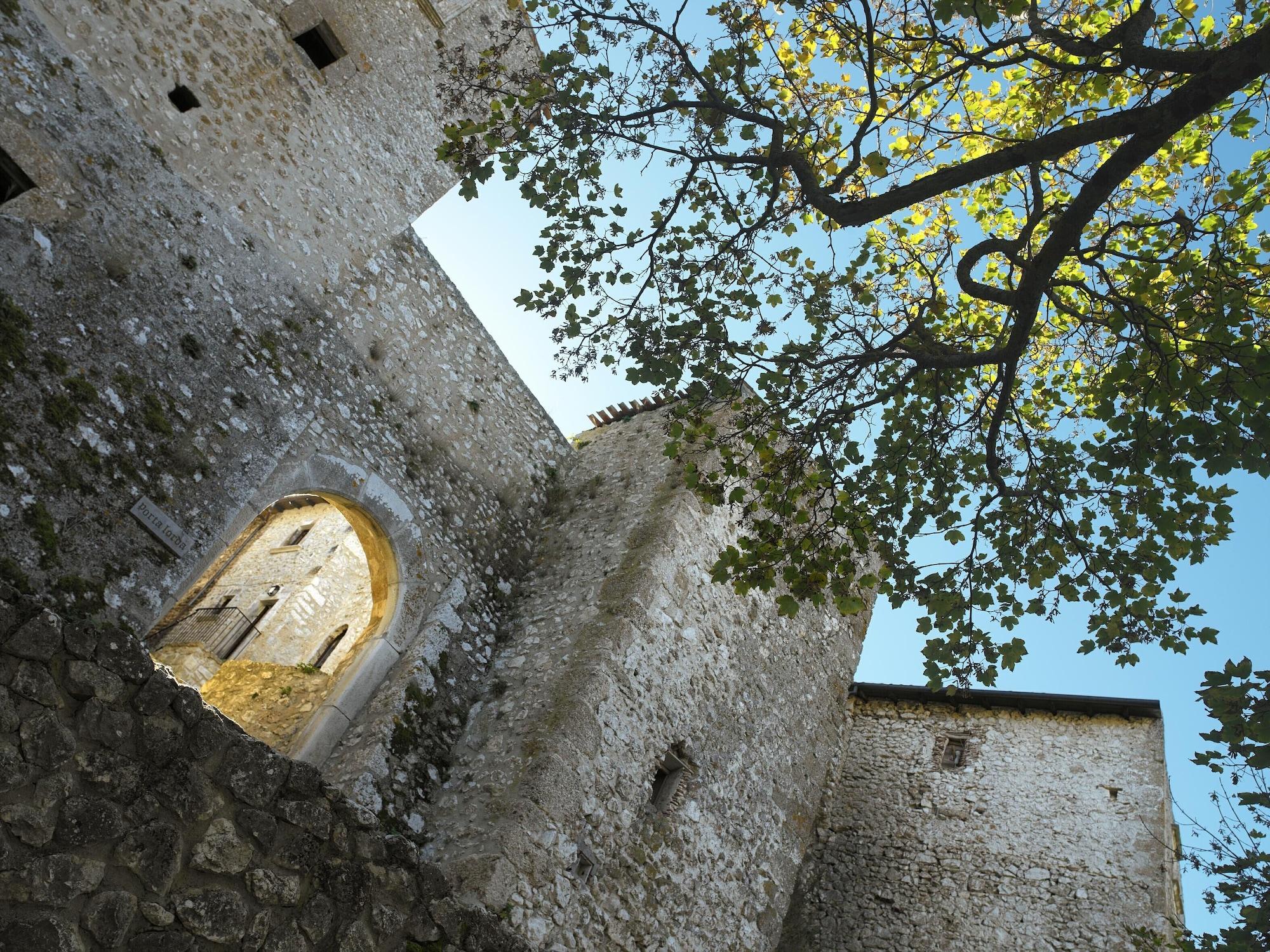 Sextantio Albergo Diffuso Santo Stefano Di Sessanio Exterior foto